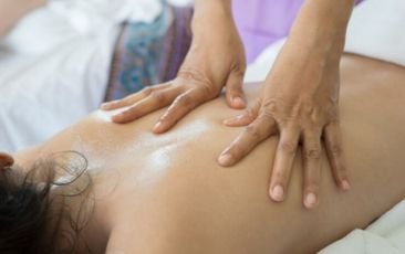 thai dry massage